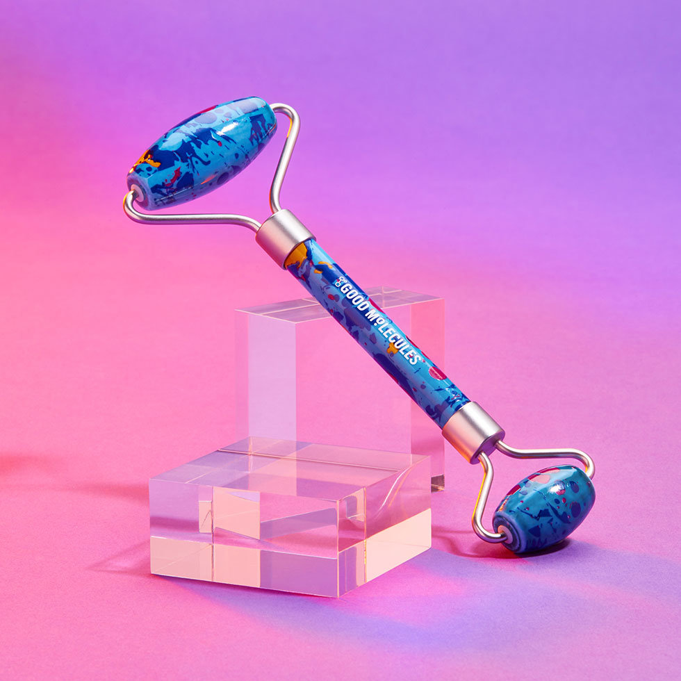 Facial Massaging Roller - image 2