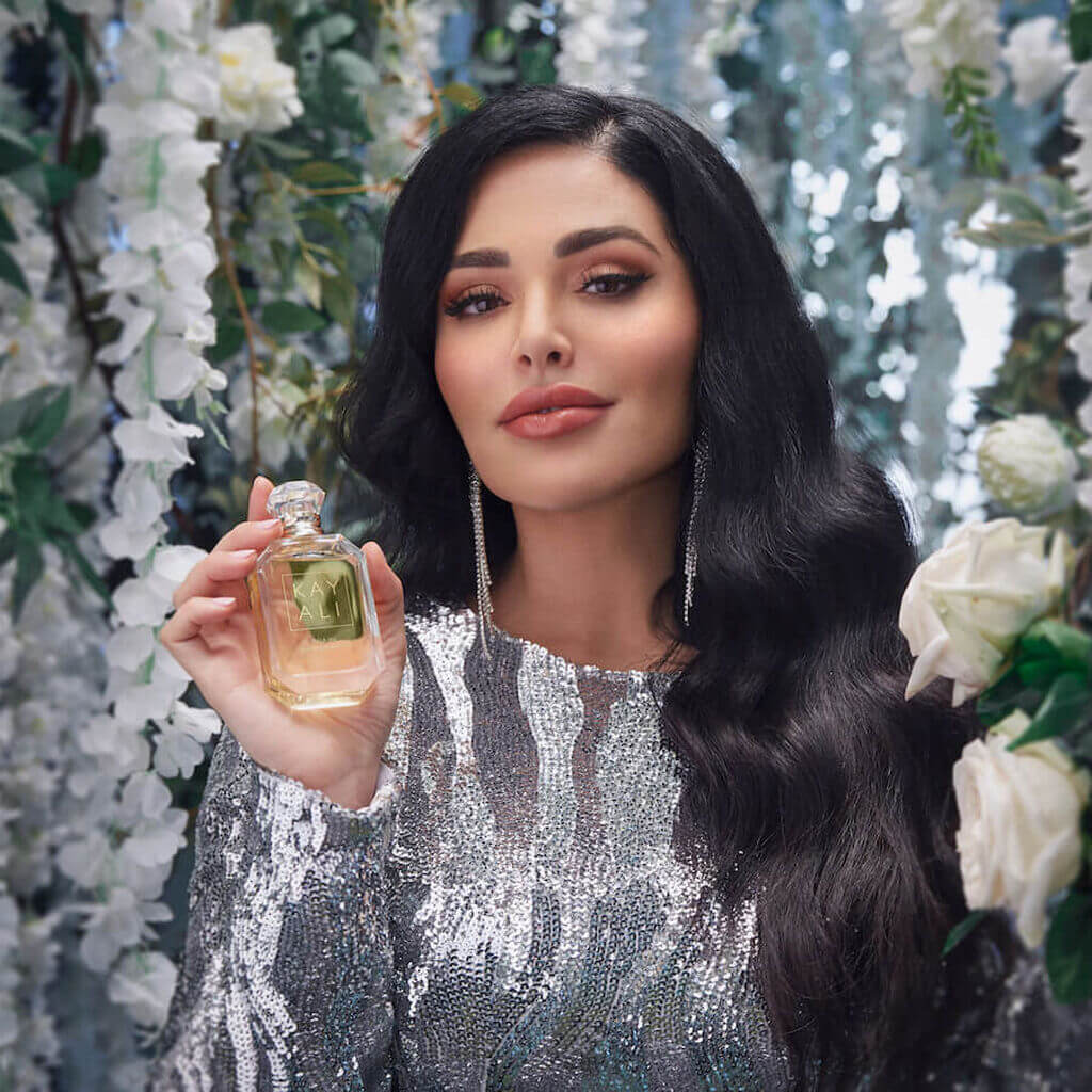 Déjà Vu White Flower | 57 - image 4