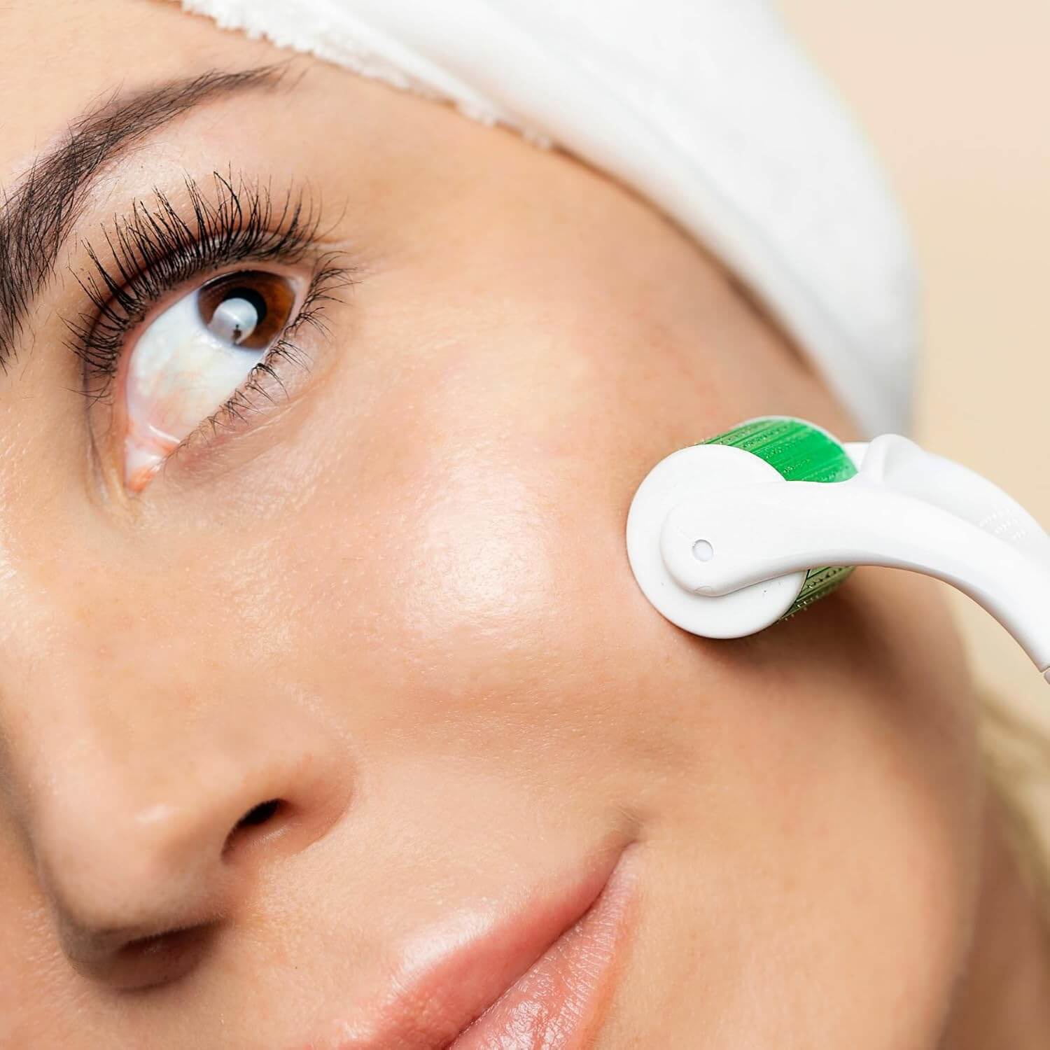 Titanium Microneedle Derma Roller - image 8